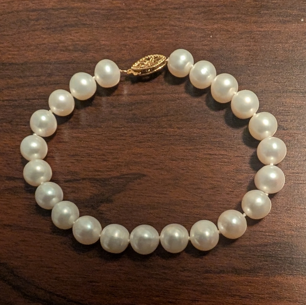 Vintage 8mm Freshwater Pearl Bracelet With 14k Gold Clasp